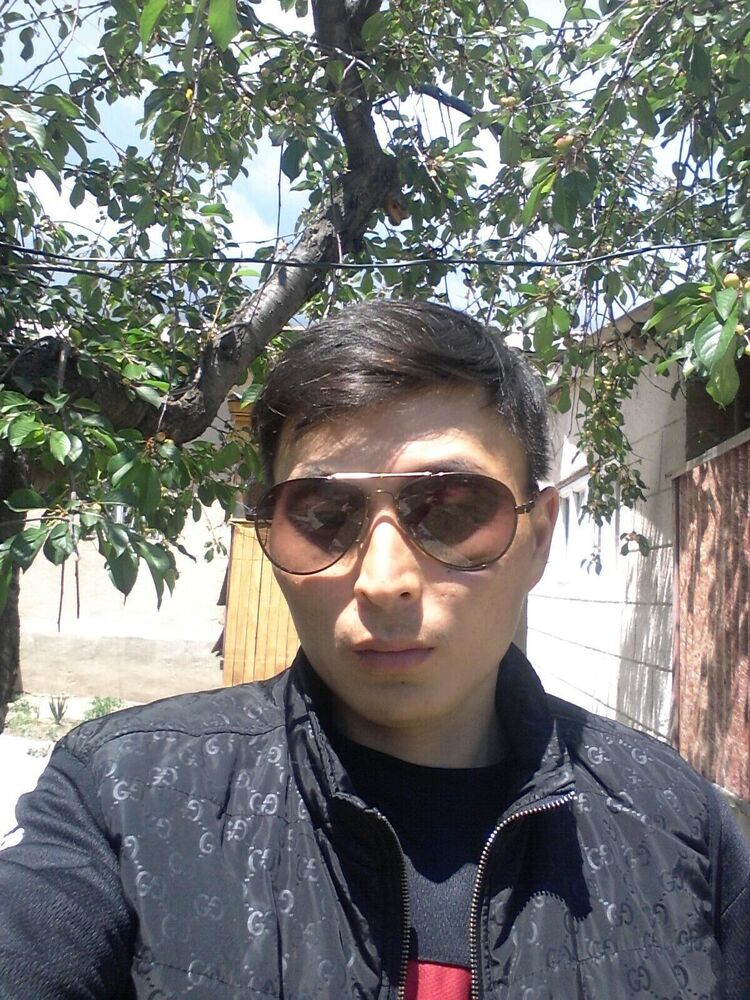  28757107  Ruslan, 33 ,    