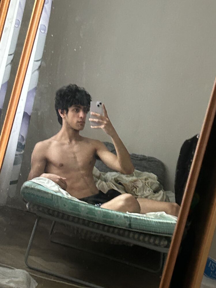  31072547  Zoro, 22 ,    -