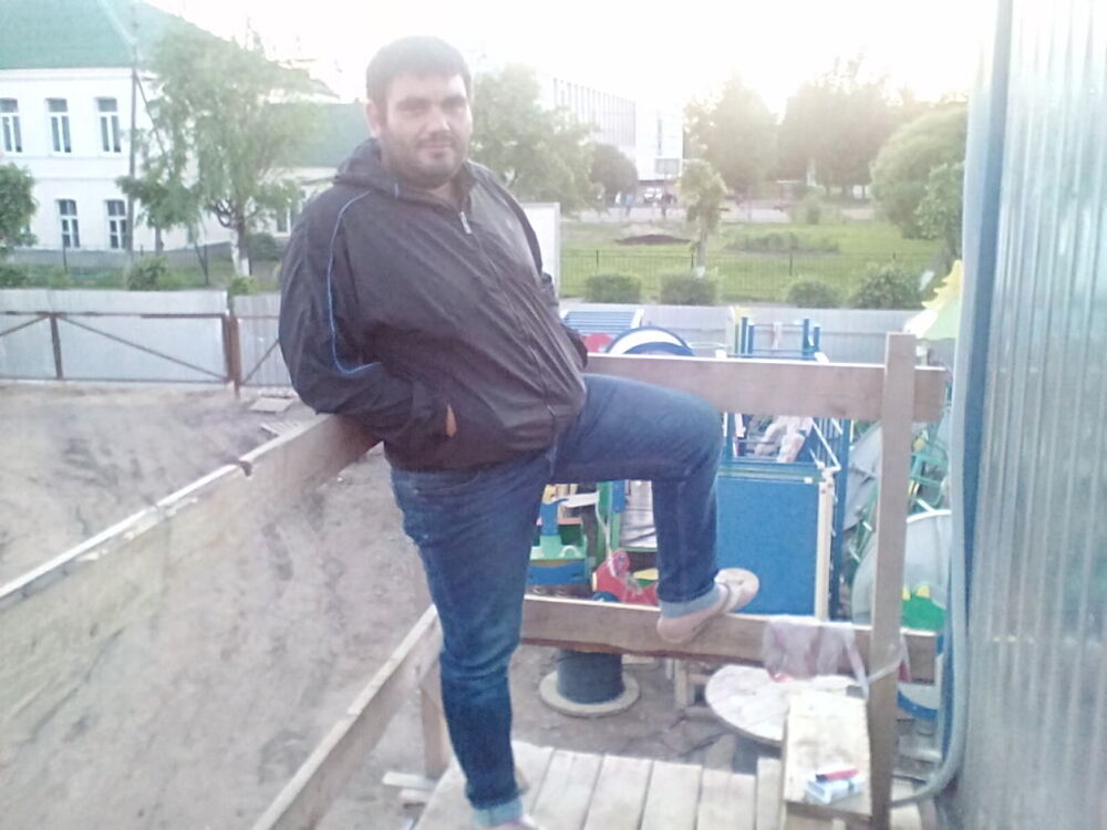  24298227  Hovo, 42 ,    -