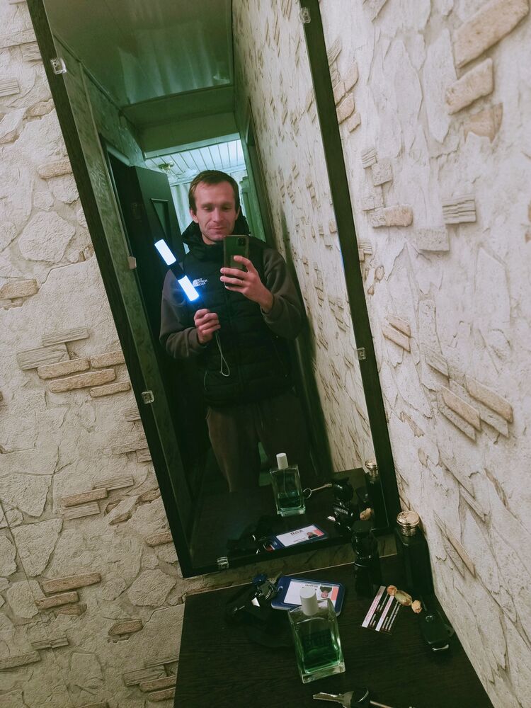  ,   Alexander, 28 ,   ,   