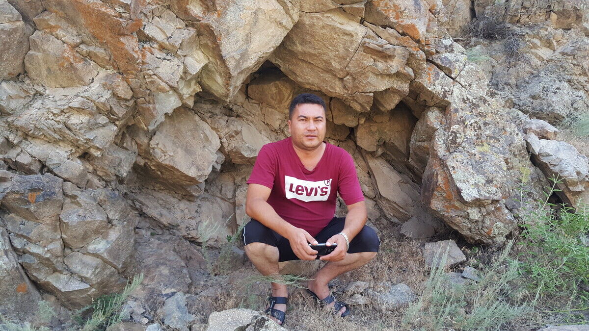  ,   Anvar, 40 ,   ,   , c 