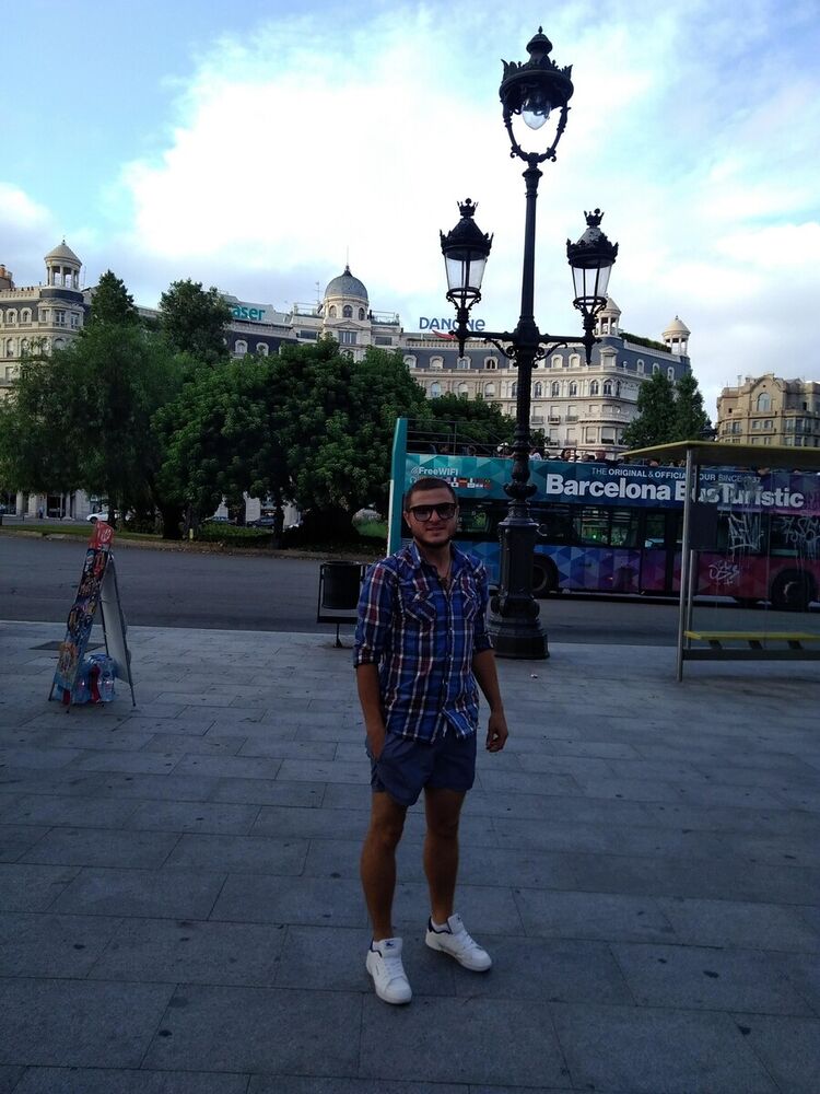  ,   Ilia, 33 ,   ,   , c 