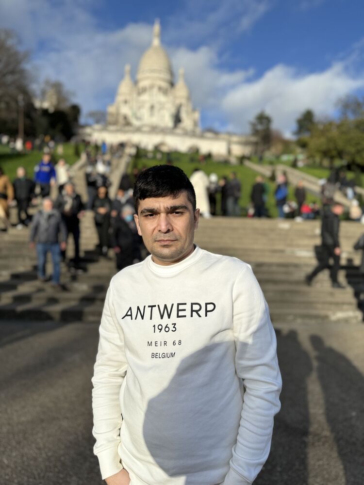  43516647  Salih, 33 ,    Siegen