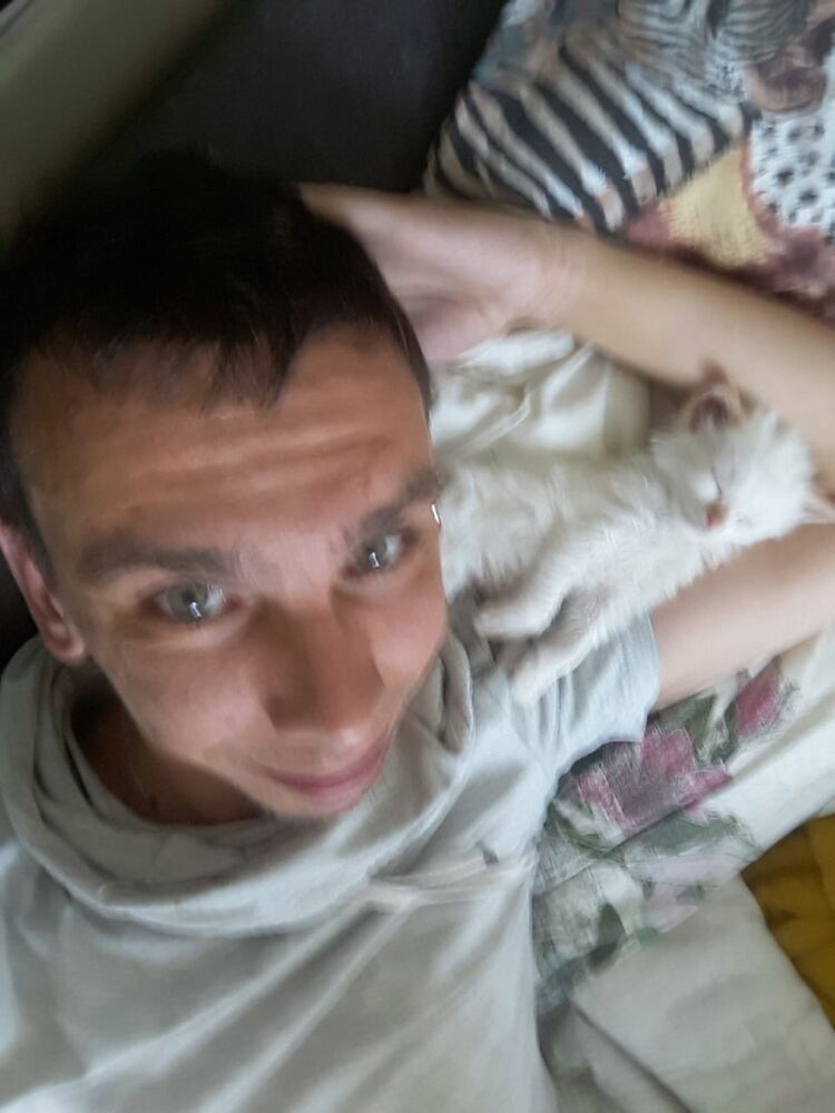  46602757  Mikhail, 38 ,    
