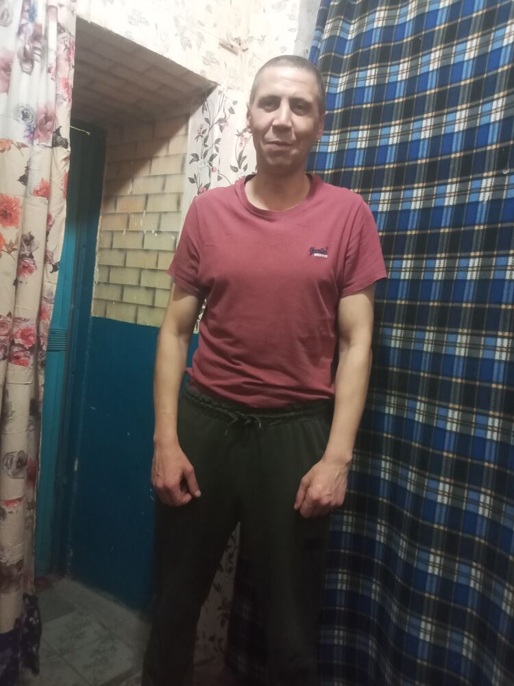  ,   Denis, 40 ,   ,   , c 