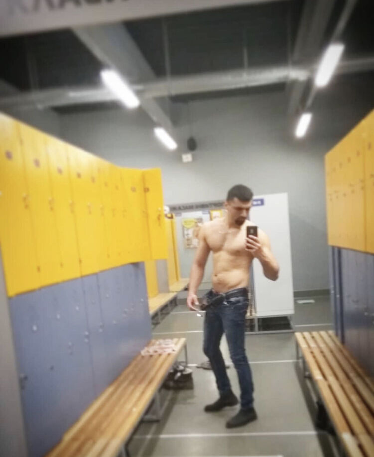  ,   Adam, 39 ,   ,   , c 