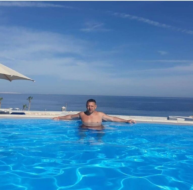  ,   Sergey, 40 ,   ,   
