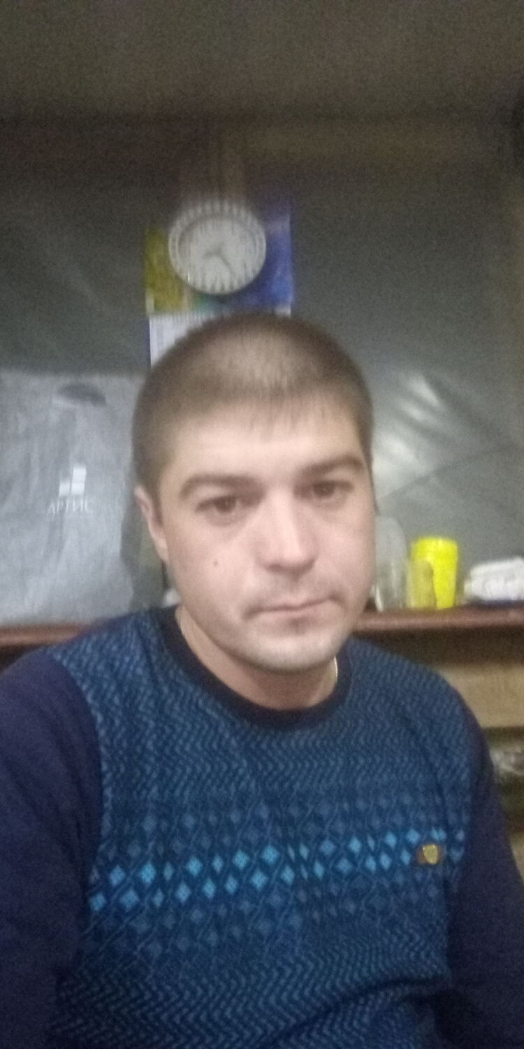  ,   Sacha, 36 ,   ,   