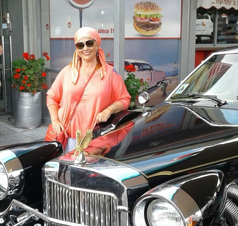  ,   EvaLahouari, 60 ,   ,   , c 
