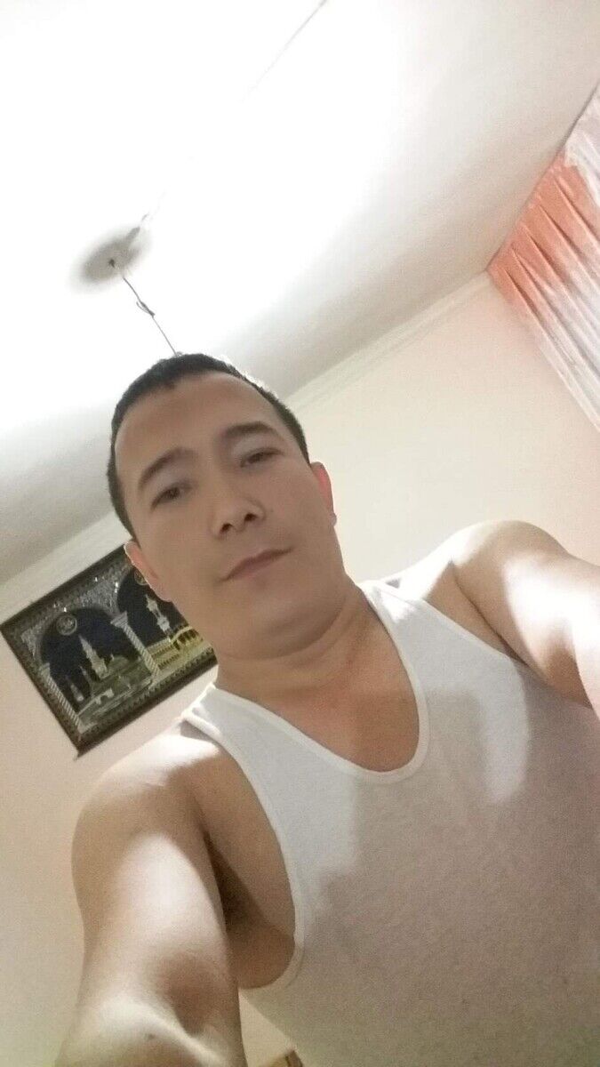  ,   Ruslan, 37 ,   ,   , c 