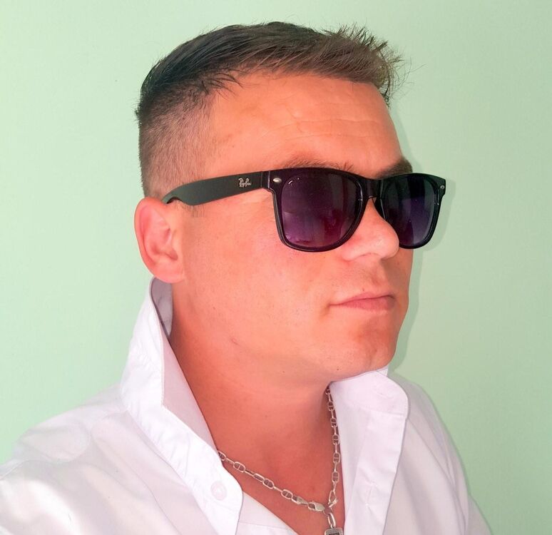  ,   Patrik, 38 ,   ,   , c 