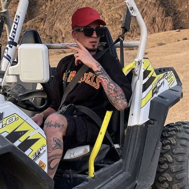  37113717  Natik, 25 ,    