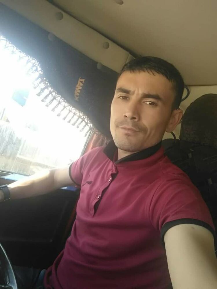  20437657  Azamat, 36 ,    -