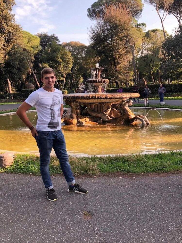  39538567  Ruslan, 33 ,    Rome