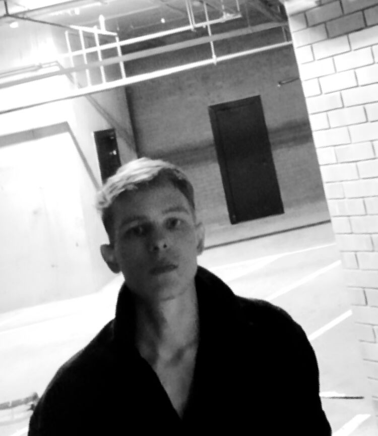  53828927  , 19 ,    --