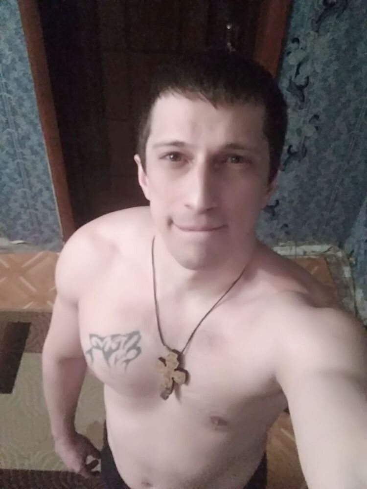  40648457  , 32 ,    