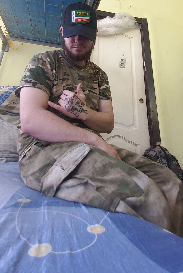  42330877  , 22 ,    