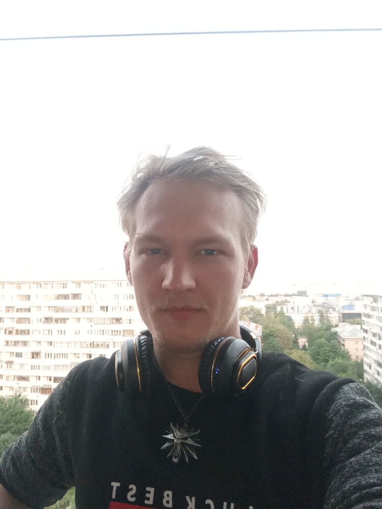  45239167  Alexander, 27 ,    