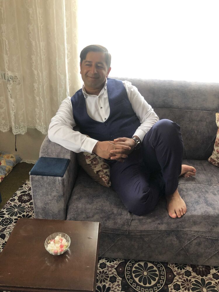  24037857  Sabantonga, 44 ,    