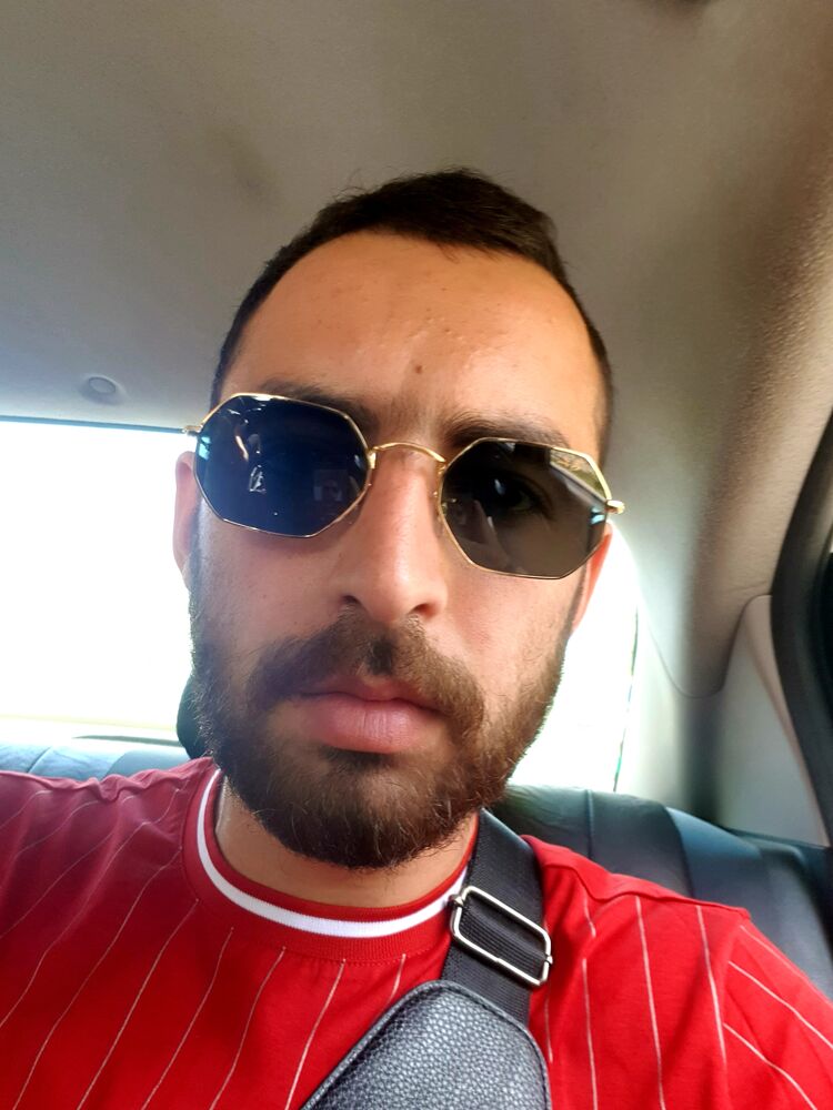  27493267  Maqs, 29 ,    