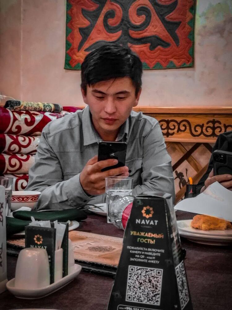  53578807  Albert, 22 ,    