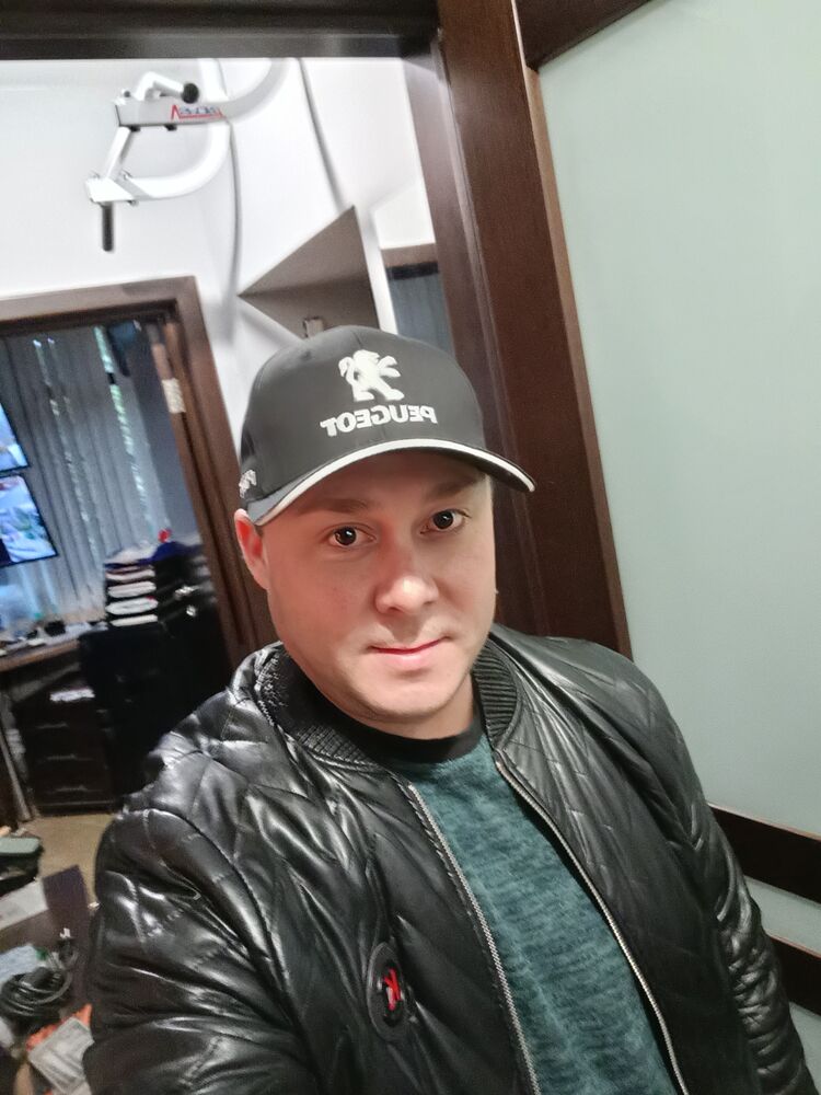  43025637  MARAT, 45 ,    