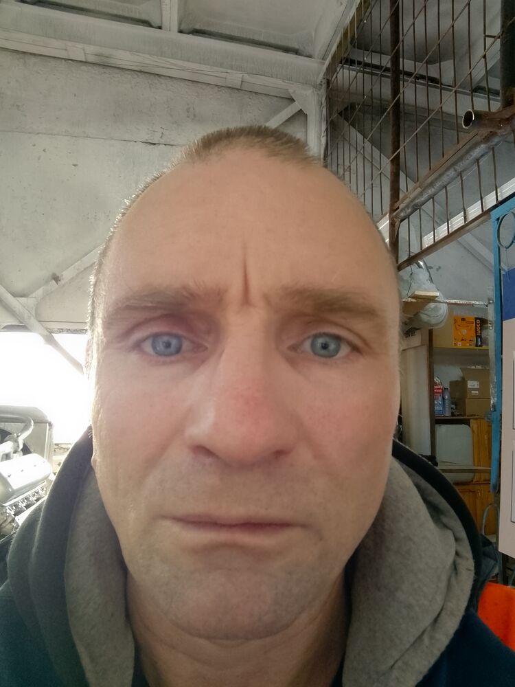  ,   Nikolai, 52 ,   ,   , c , 