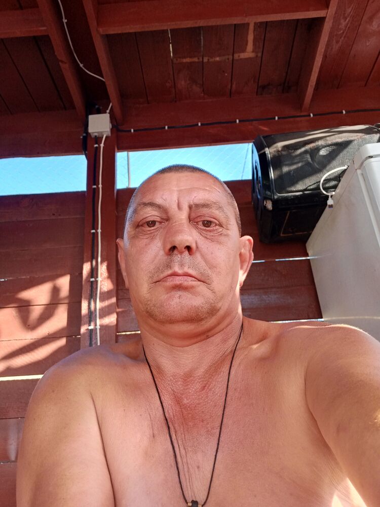  45718847  , 52 ,    