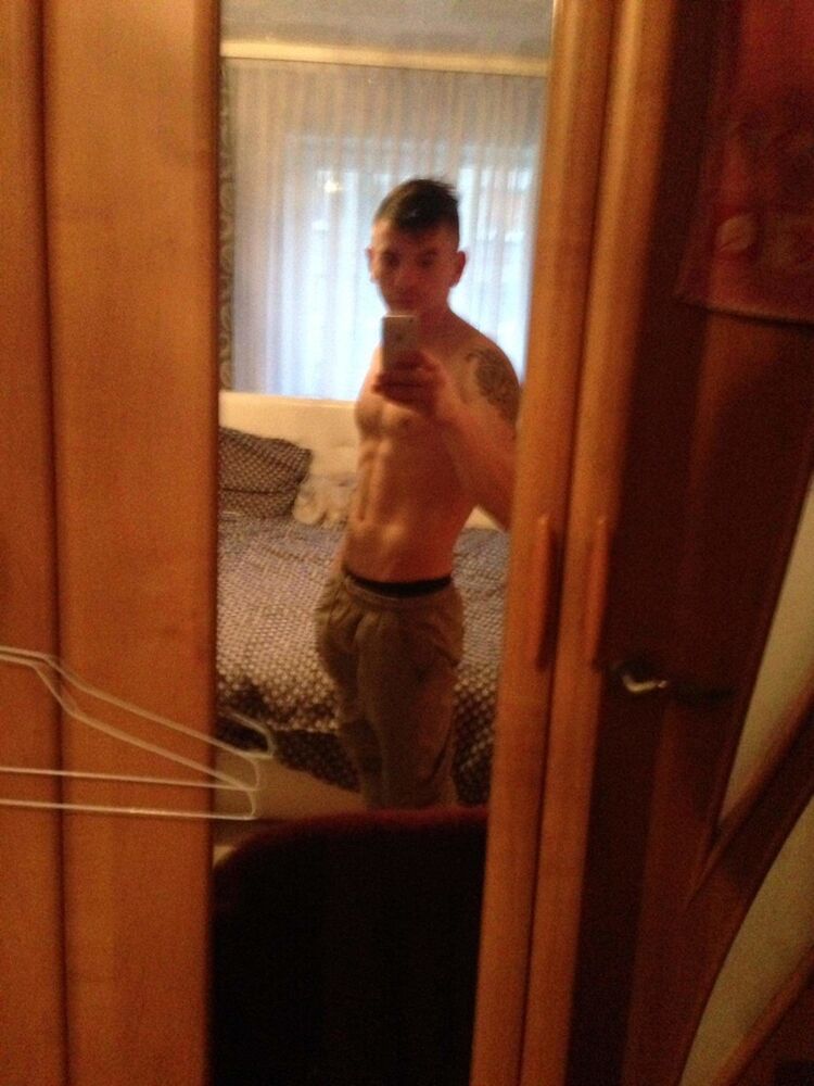  ,   Aleksandrs, 33 ,   ,   , c 