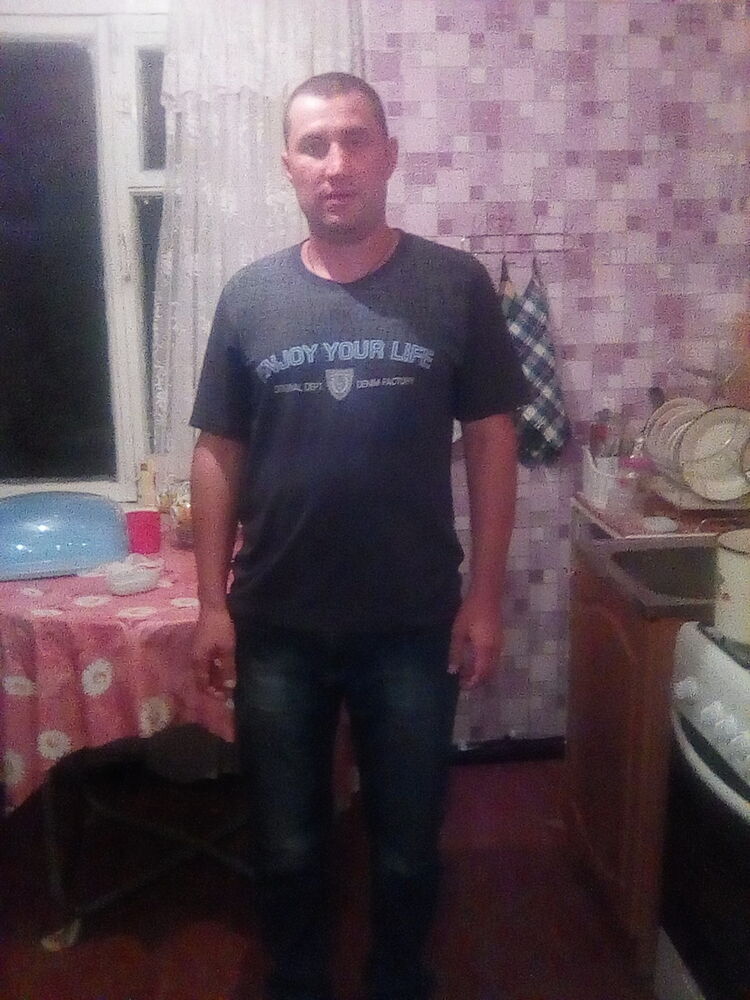  13789477  Roman, 43 ,    