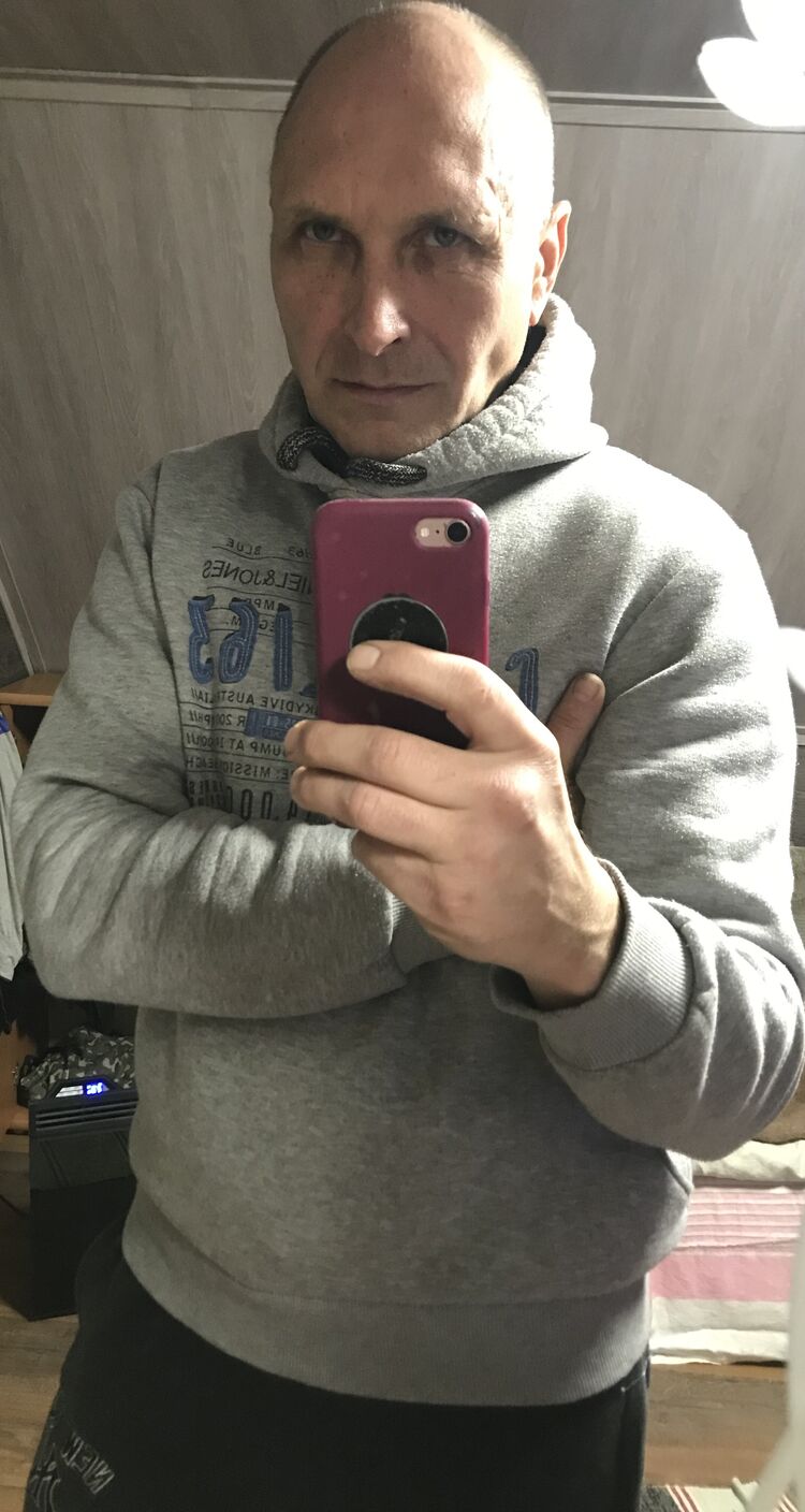  50735717  , 52 ,    