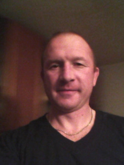  4720077  Viktor, 48 ,    