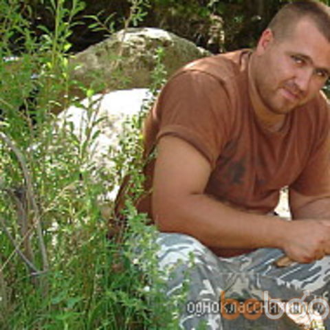  ,   Artur, 42 ,   