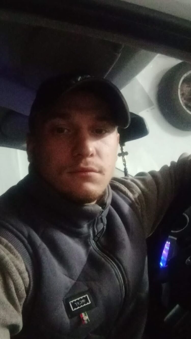  48064647  , 25 ,    