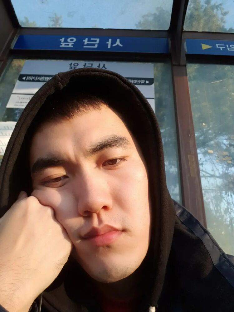  46908307  , 28 ,    
