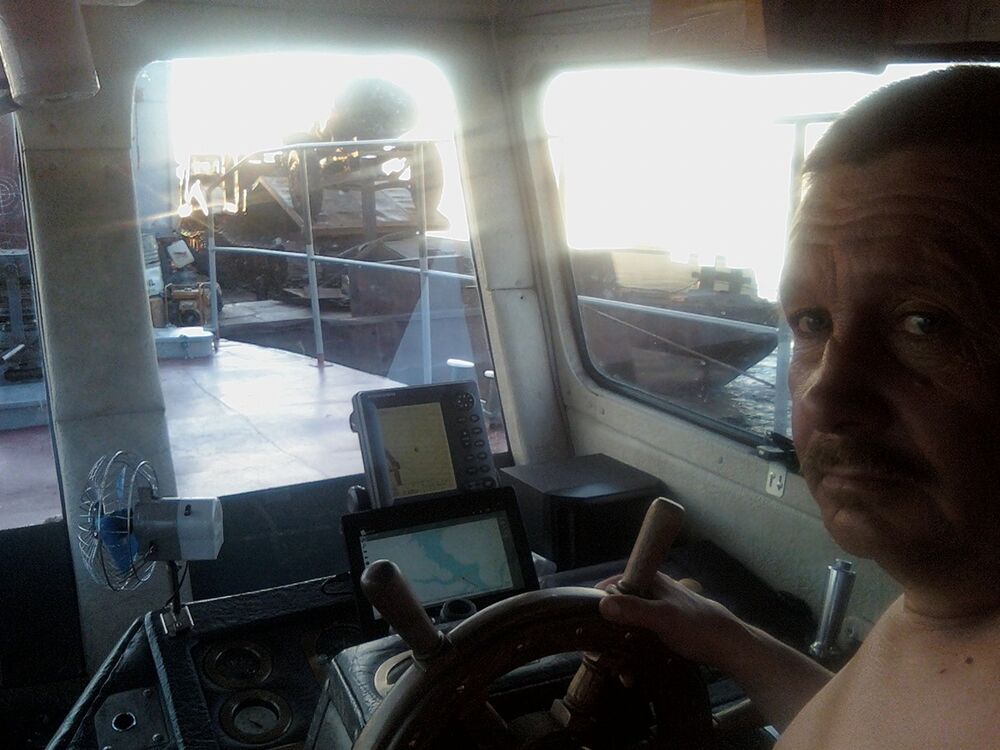  9239007  , 64 ,    -