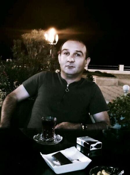  43494077  Emil, 47 ,    