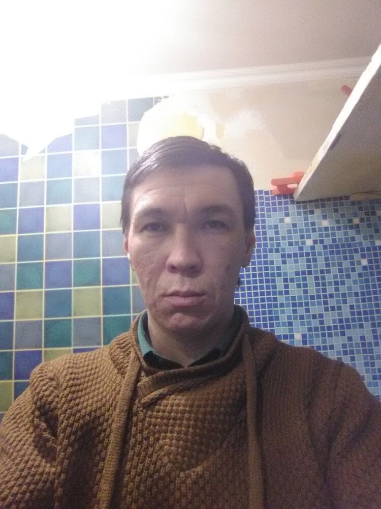  ,   Ruslan, 41 ,   ,   , c 