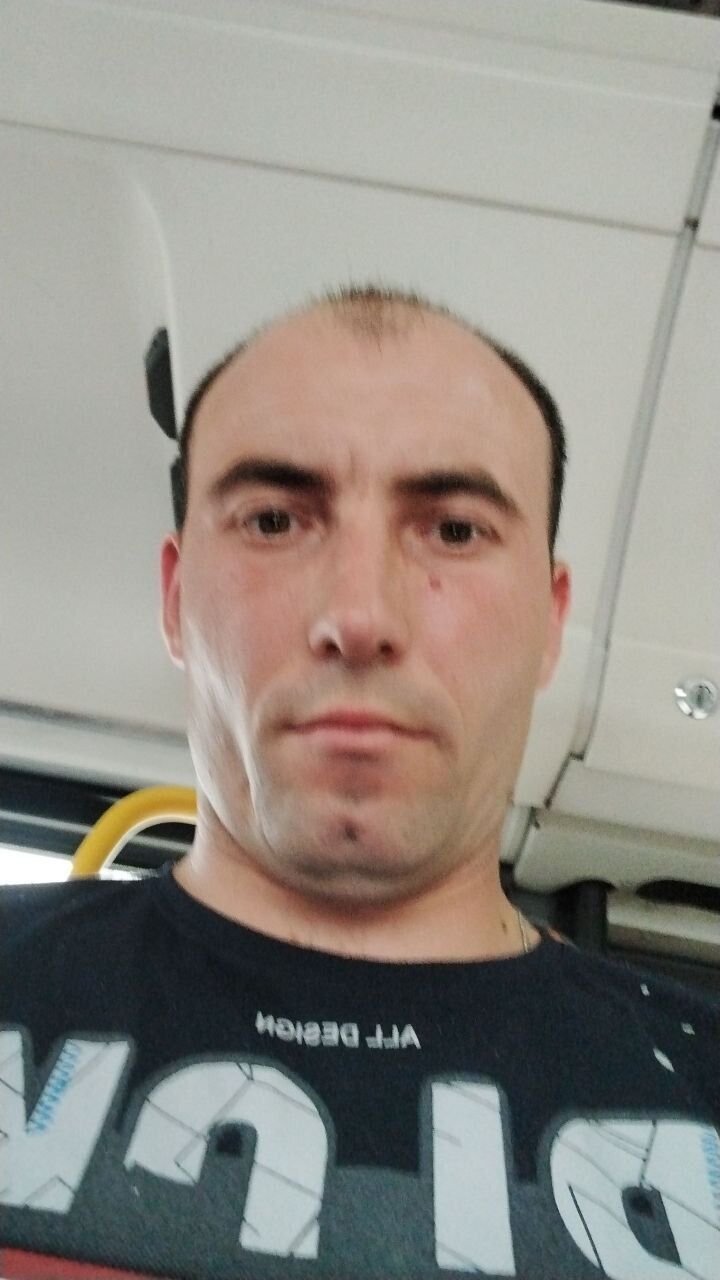  36365277  Nikalai, 36 ,    
