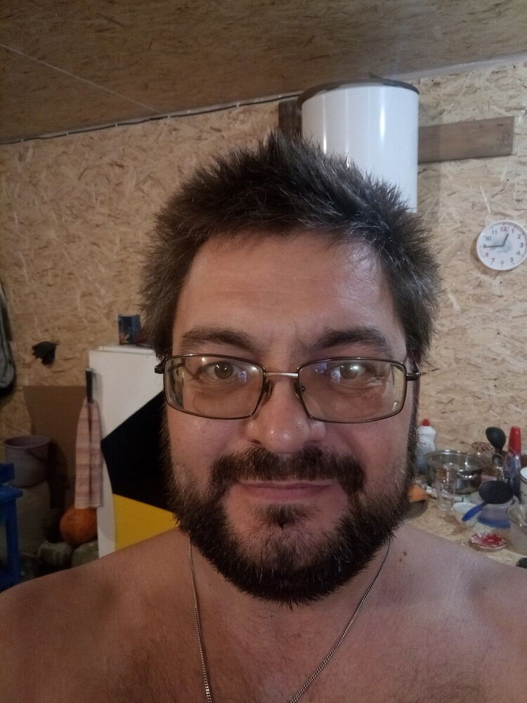  18381047  , 44 ,    