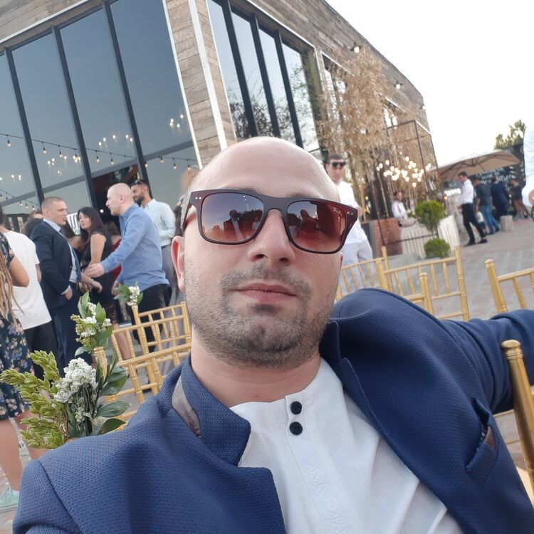  ,   Nikoloz, 37 ,   ,   , c 
