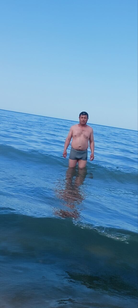 46751277  Bek, 39 ,    