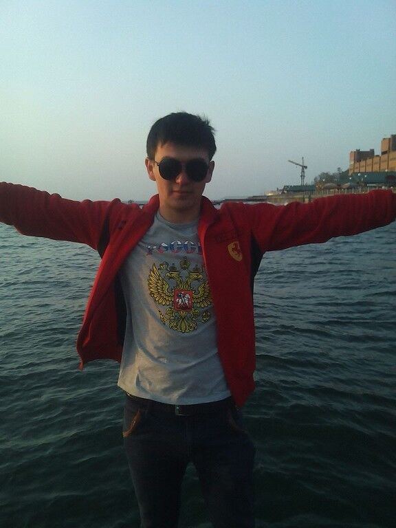  4552147  Doston, 32 ,    