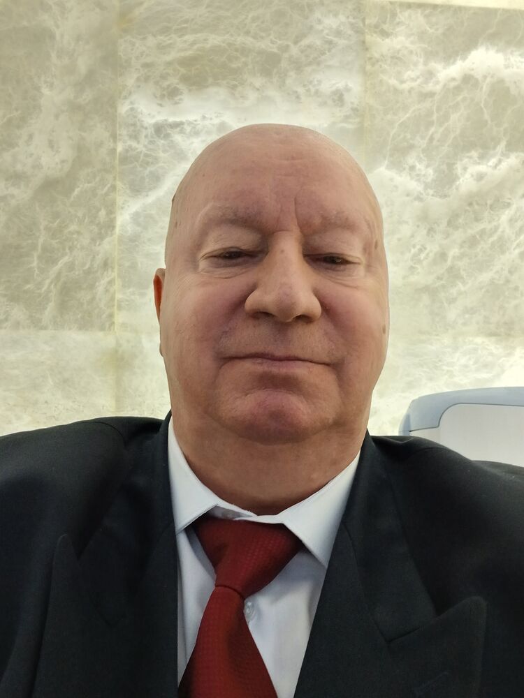  ,   Anatoly, 72 ,   ,   , c , 