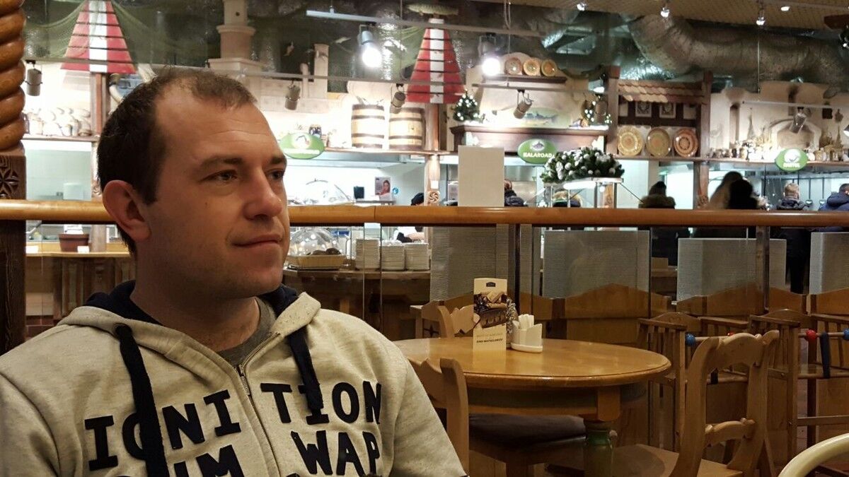  8652817  Aleksandr, 42 ,    
