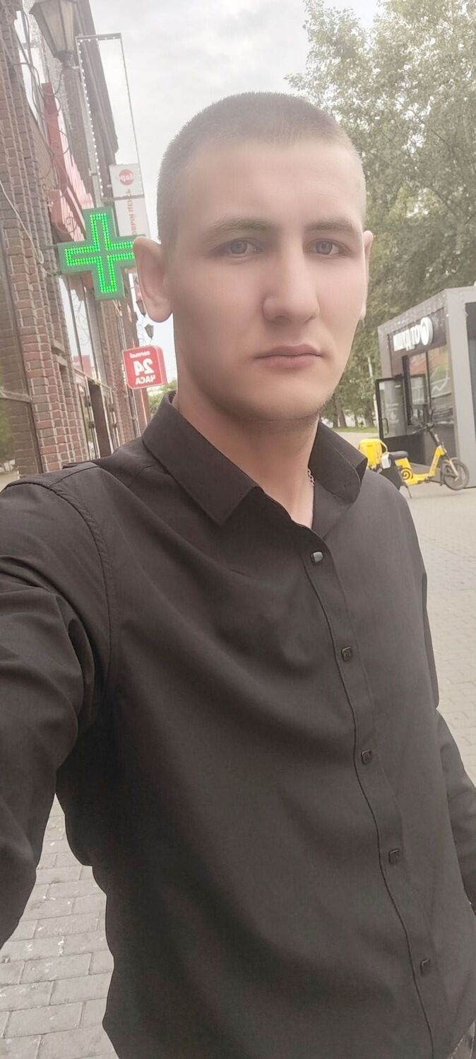  ,   Nikita, 27 ,  