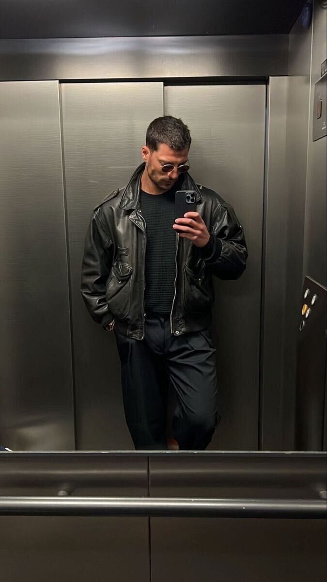  43910797  Nikola, 41 ,    -