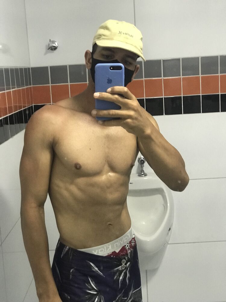  ,   Hugo, 25 ,   ,   