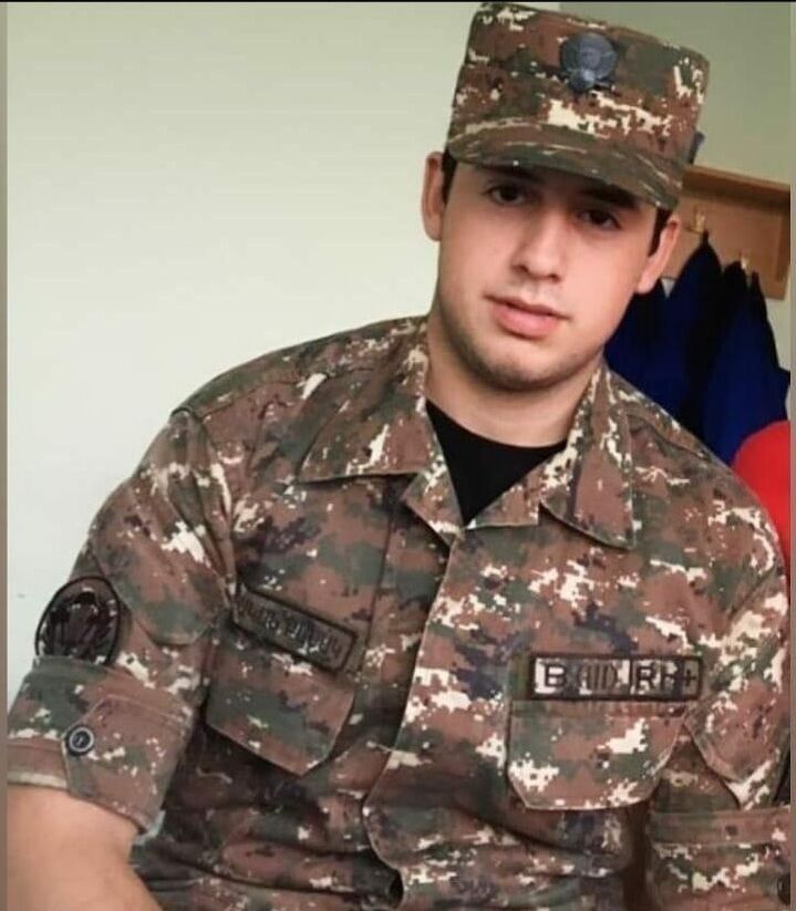  ,   Narek, 23 ,   ,   
