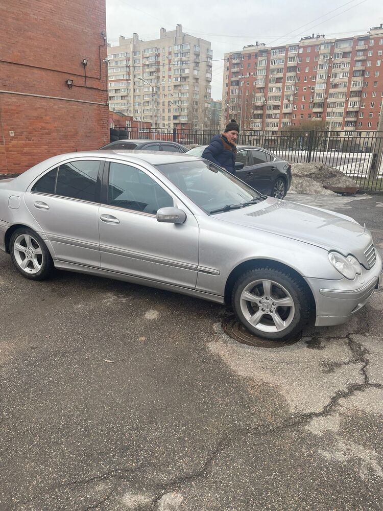  43416337  Andrey, 52 ,    